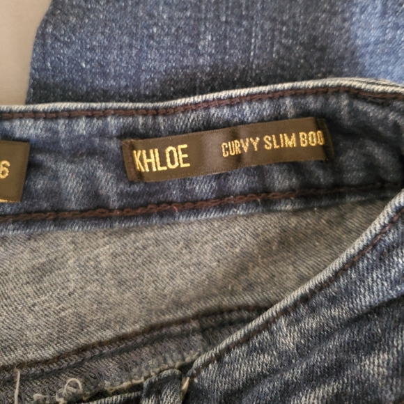 Kardashian premium Denim Khloe Slim boot Mid-Rise jeans. Size 6 - Picture 6 of 8